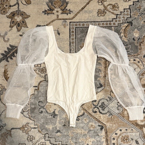 NBD White Garment - Picture 4 of 7